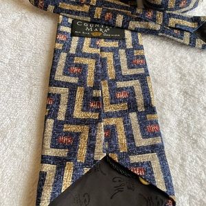 Men’s Vintage Silk tie.